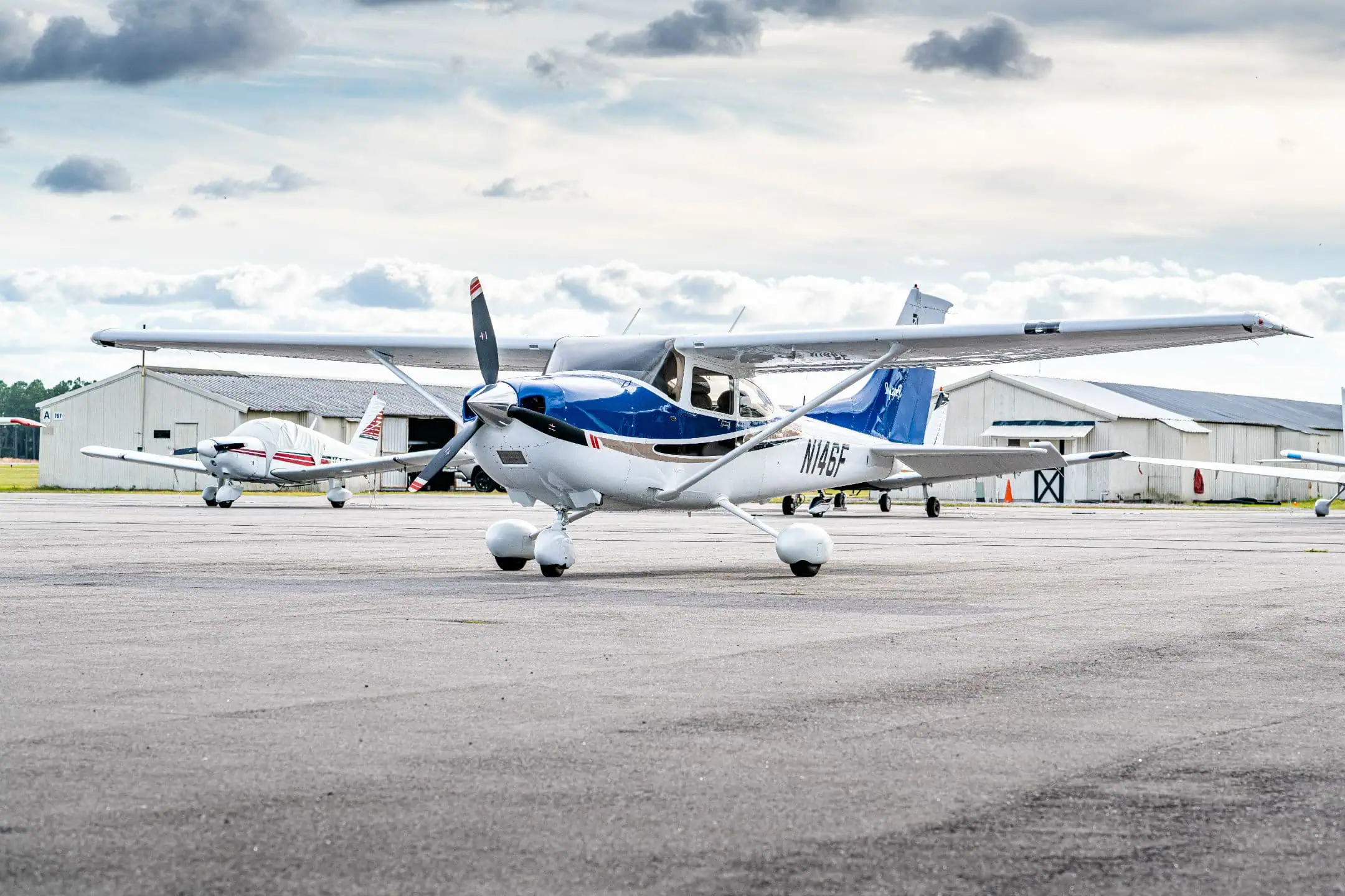 Cessna 182 Skylane N146F